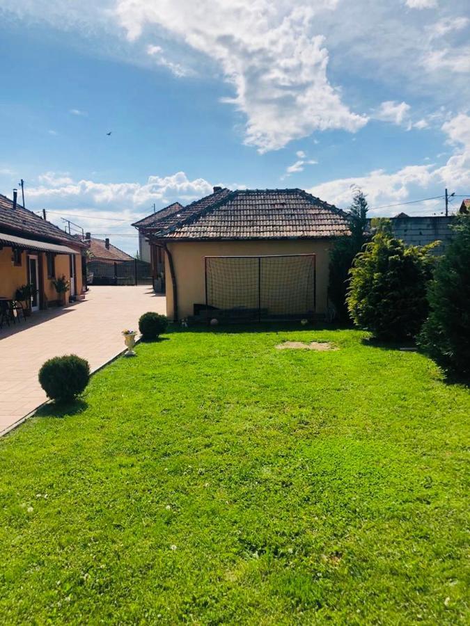 فندق Casa Alexia Haţeg المظهر الخارجي الصورة